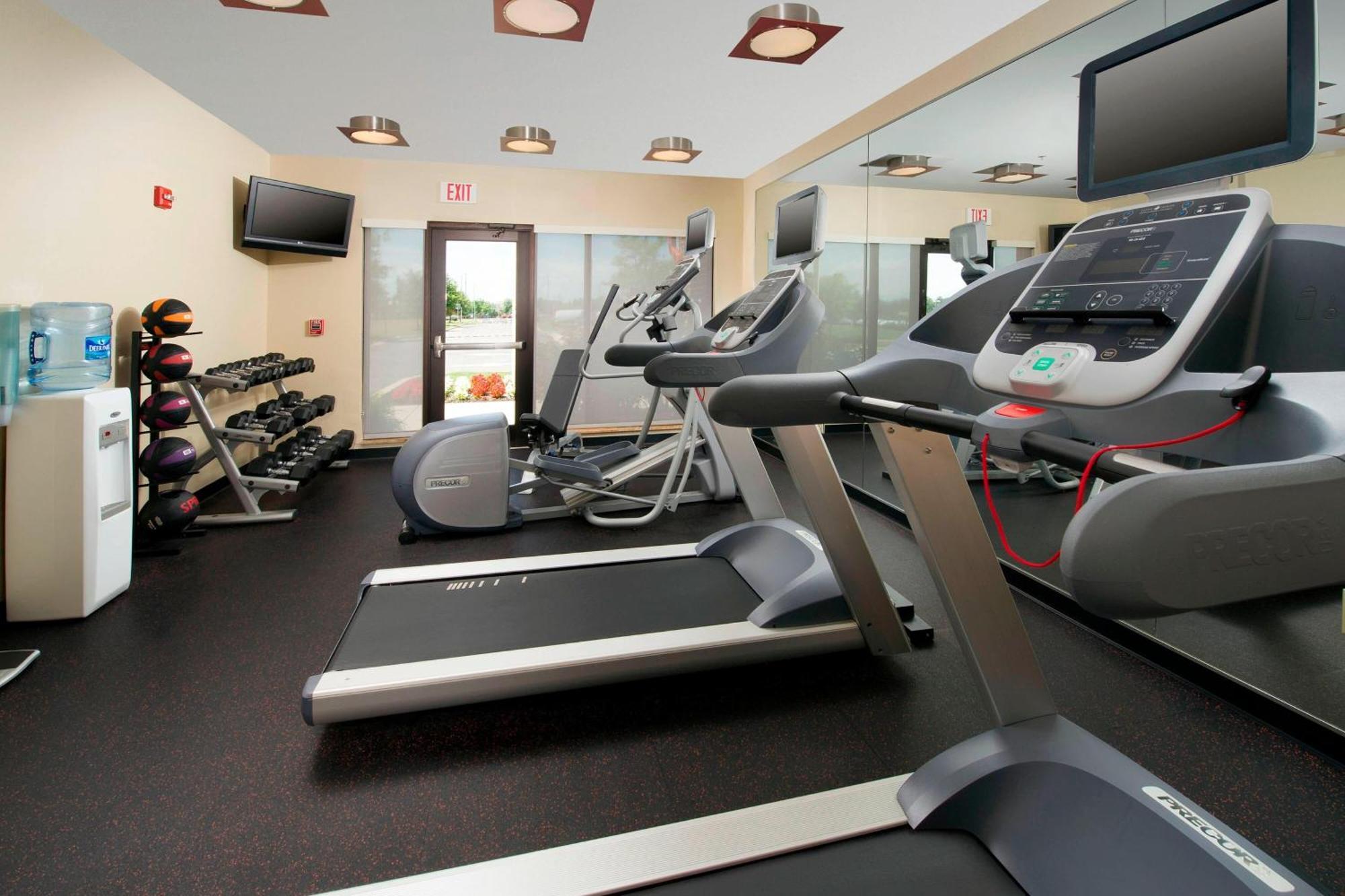 Towneplace Suites By Marriott Lexington Park Patuxent River Naval Air Station Exterior photo
